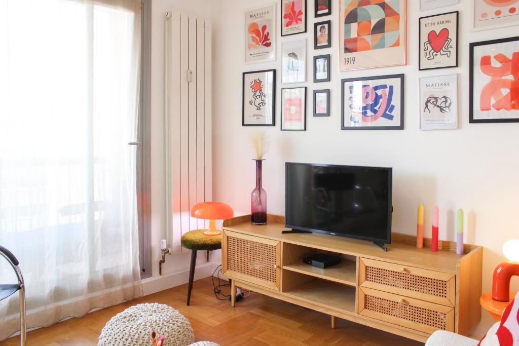 Pretty 2 rooms of 46 m2 in the 11th - 3
