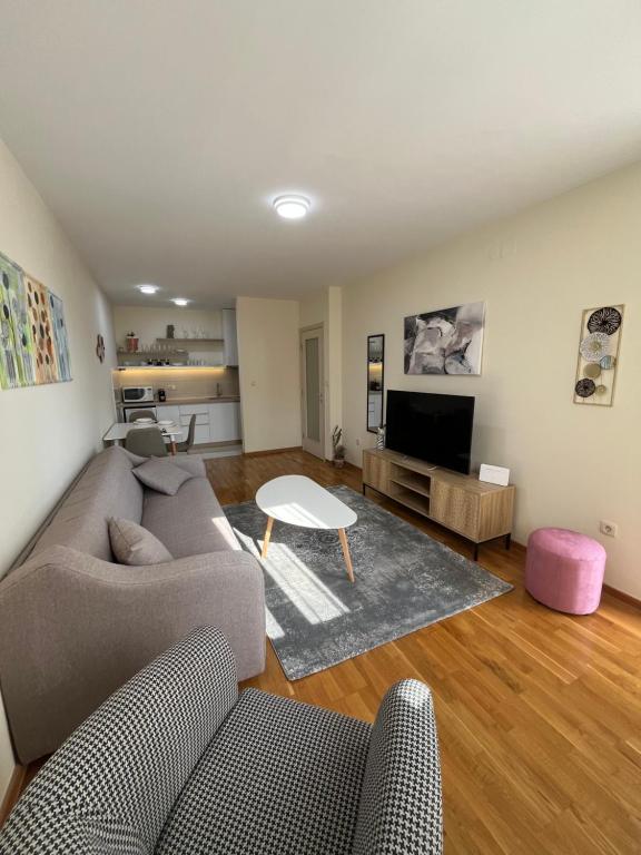 Dora apartment with terrace and parking - 2