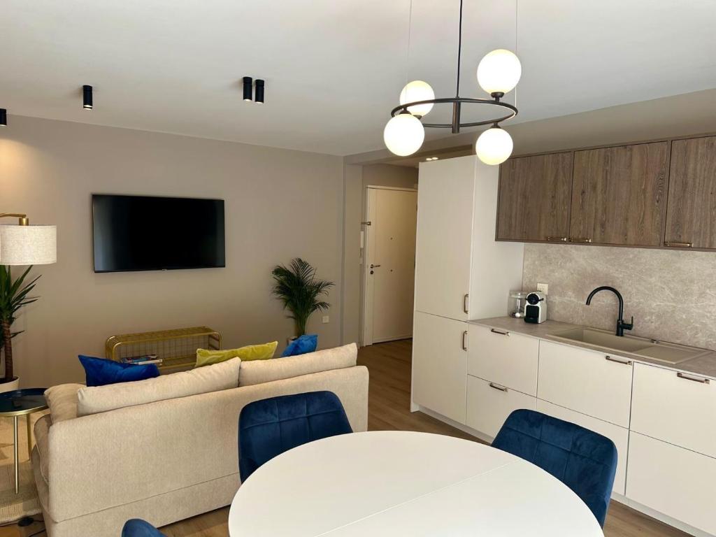 Elegant escape in Antibes - walk to beach and Old Town - 5