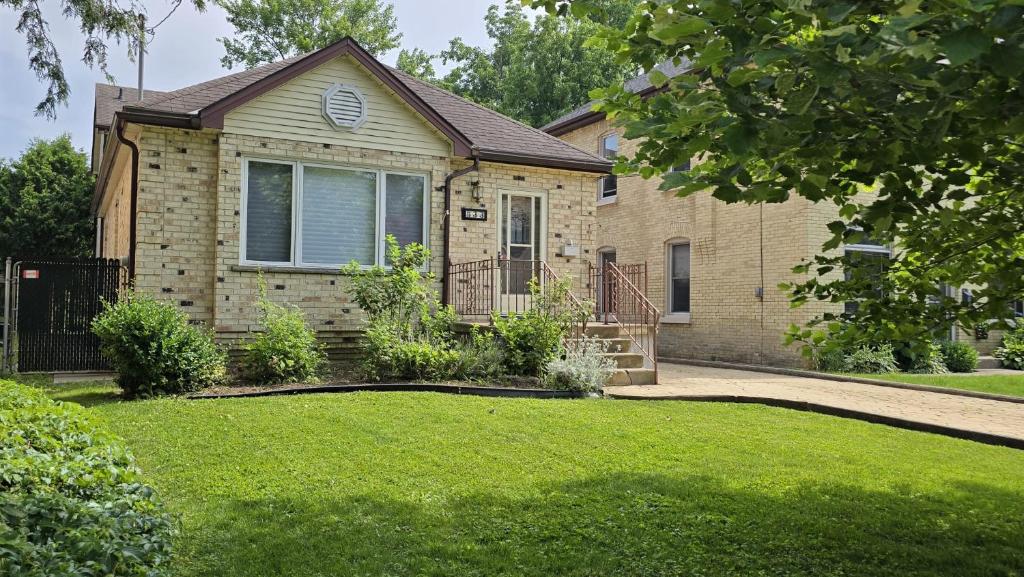 Spacious, Peaceful & Perfectly Located - 4BR,3BA, London