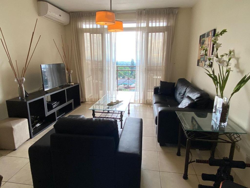 Beatiful Condo in Escalon near WTC building and Masferrer, San Salvador