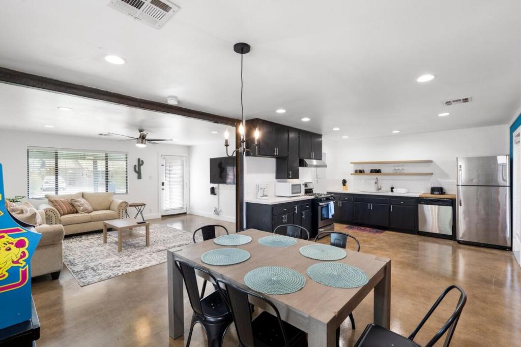 Casa De Coyote - ASU Central Tempe Pet Friendly, Tempe