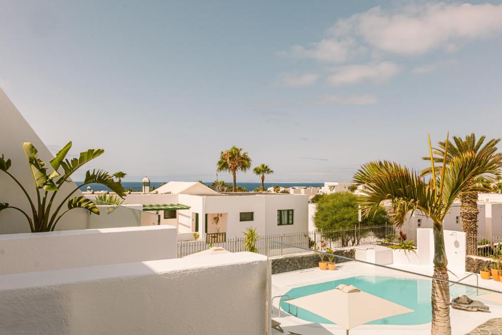 Apartamentos Princesa Guayadeque — Swimming pool in Puerto del Carmen, Canary Islands