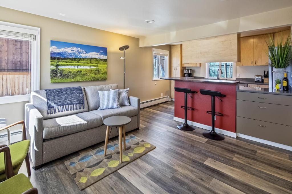 Moose Meadow Cottage, Anchorage