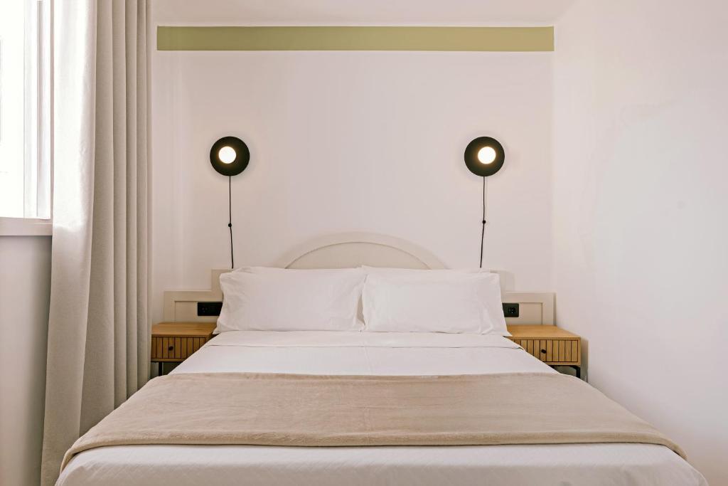 Apartamentos Princesa Guayadeque — Hotel rooms in Puerto del Carmen, Canary Islands