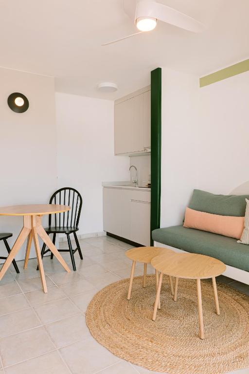 Apartamentos Princesa Guayadeque — Hotel rooms in Puerto del Carmen, Canary Islands
