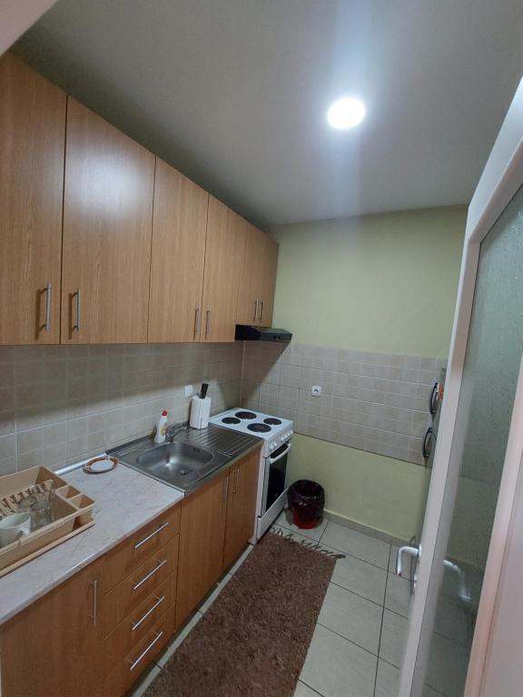 Central Deluxe Apartment - 2