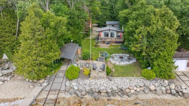 Bay & Birch Getaway - Lakefront Living, Wiarton