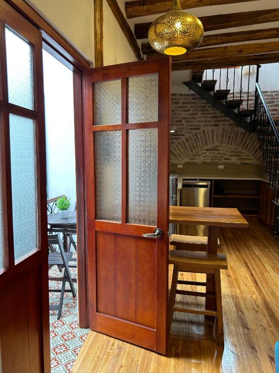 Palomar Suite in Historic Center - 3