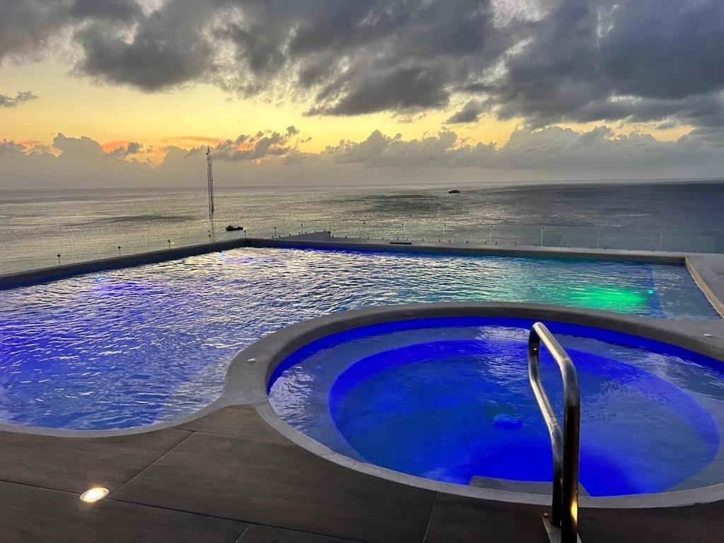 Modern studio in a waterfront building, Cozumel