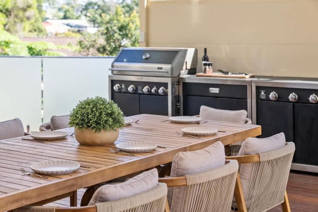 Baramook - family home with golf & beach nearby, Mollymook