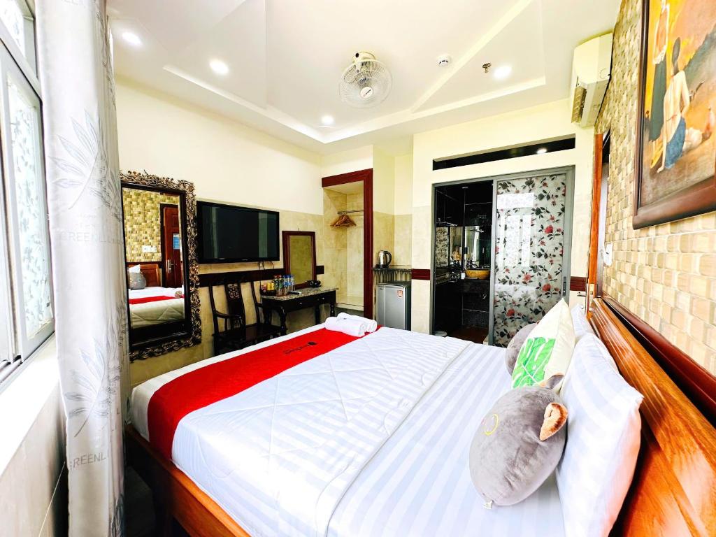 RedDoorz Hoang Thanh Thuy 4 near An Suong