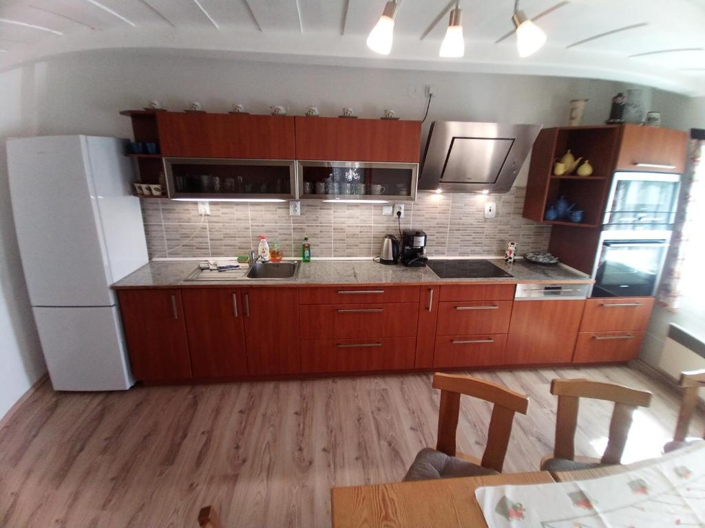 Kitchen, Forest Escape with Garden in Harrachov