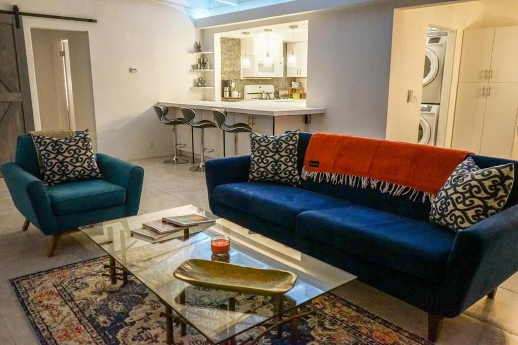 Cv Crash Pad Travel Worker Rates, 1mi To Jfk!, Indio