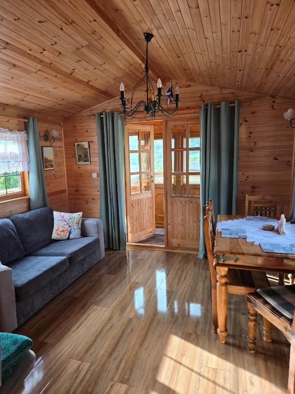 Unique Caravan with Outdoor Space Lodge, Ballantrae