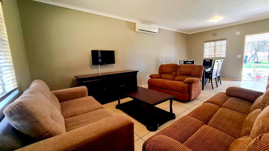 共用ラウンジ/TVエリア