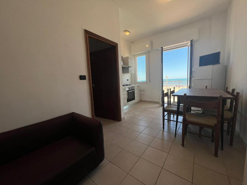 57 Trilocale sul mare - 2