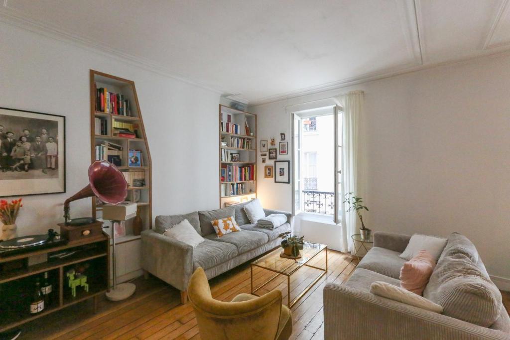 Spacious apartment near the Villette - 2