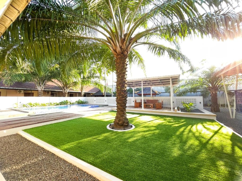 Exterior view, RedDoorz Syariah Plus near Banyuwangi Airport in Banyuwangi