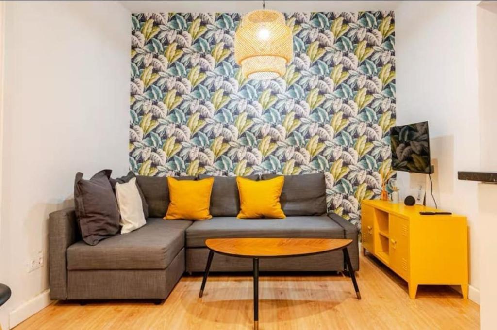 Coqueto Apartamento en Barrio Las Letras, Мадрид