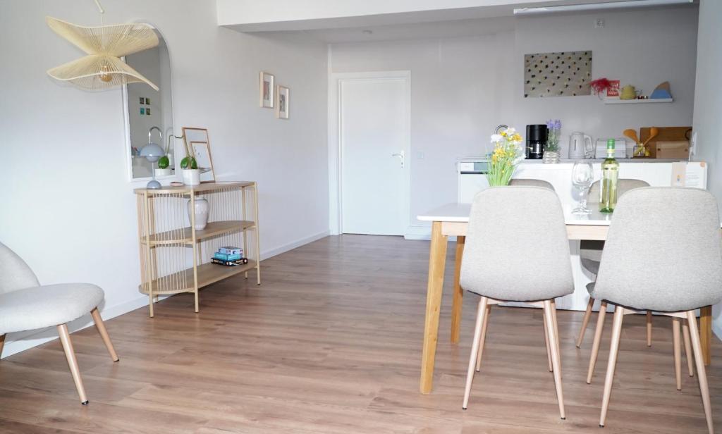 Strandkoje - Leuchtturm, Neustadt in Holstein