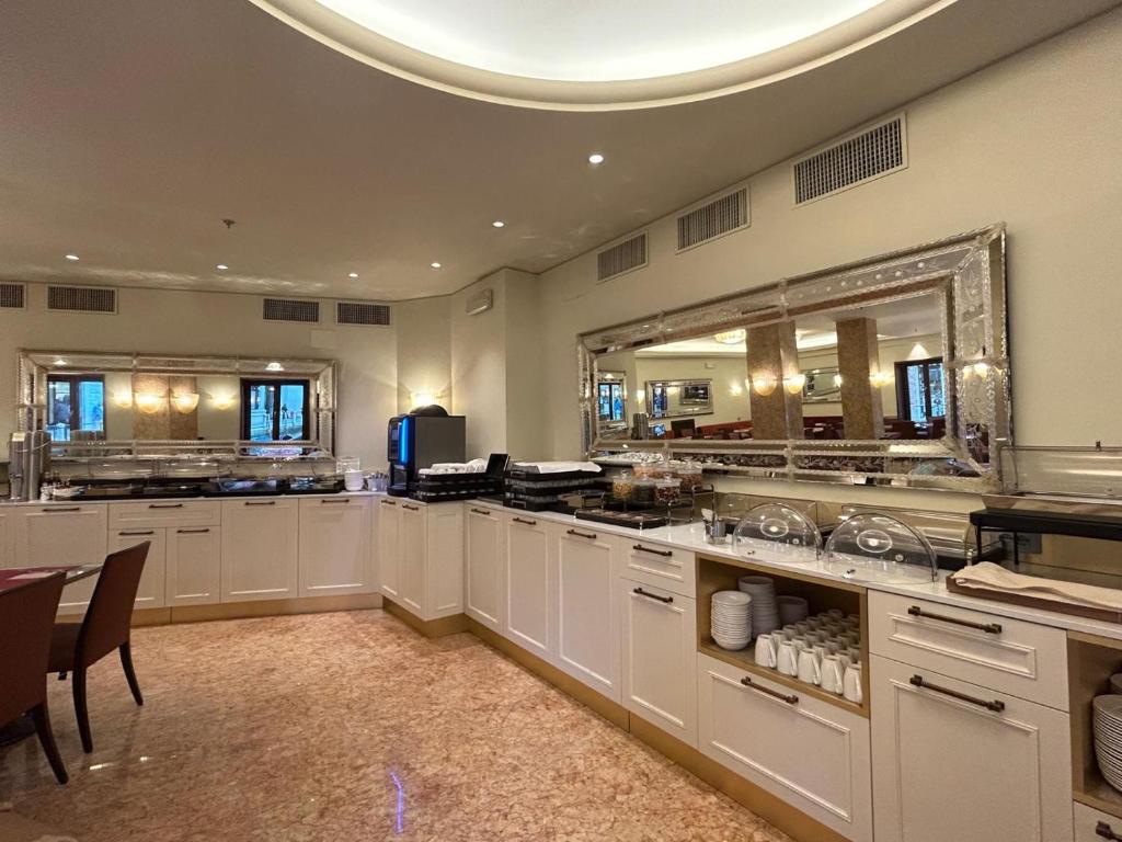 Hotel Cavalletto & Doge Orseolo 4* & MSC Opera Cruise - Rome - Up to 70% off | Voyage Privé