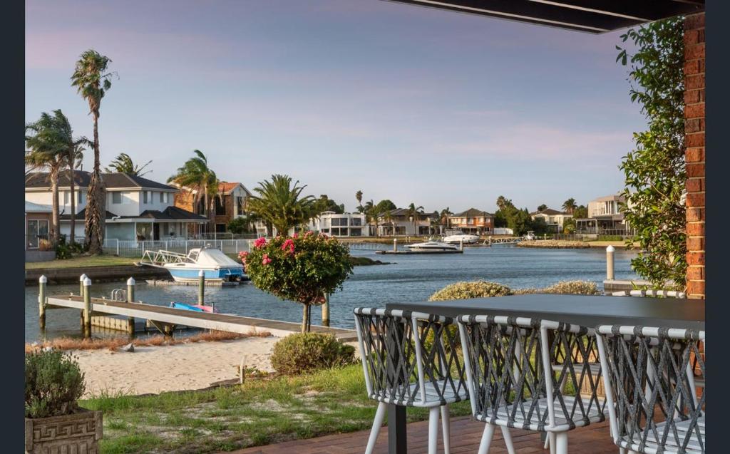 The Waterville, Patterson Lakes