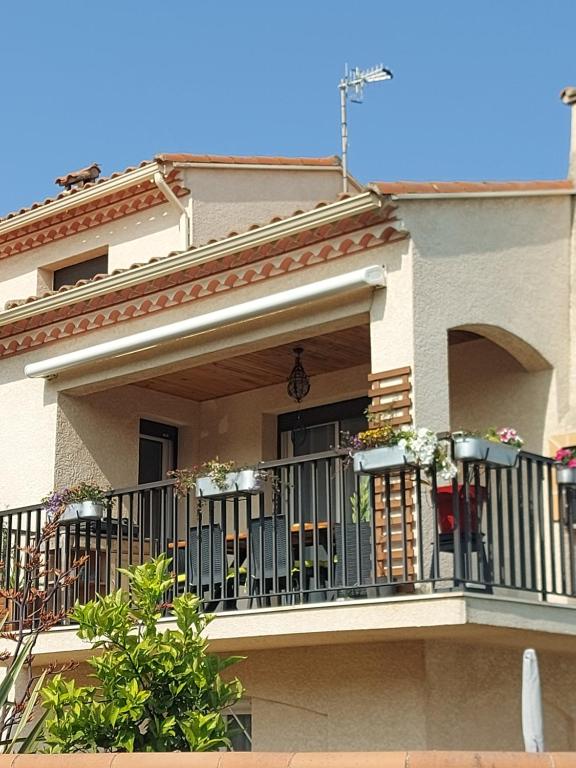 Appartement avec piscine et parking privé - 2