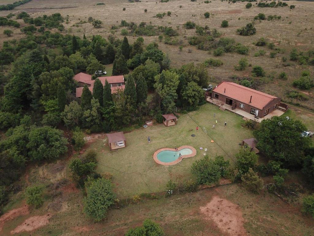 Patrys Paradys, Maanhaarrand