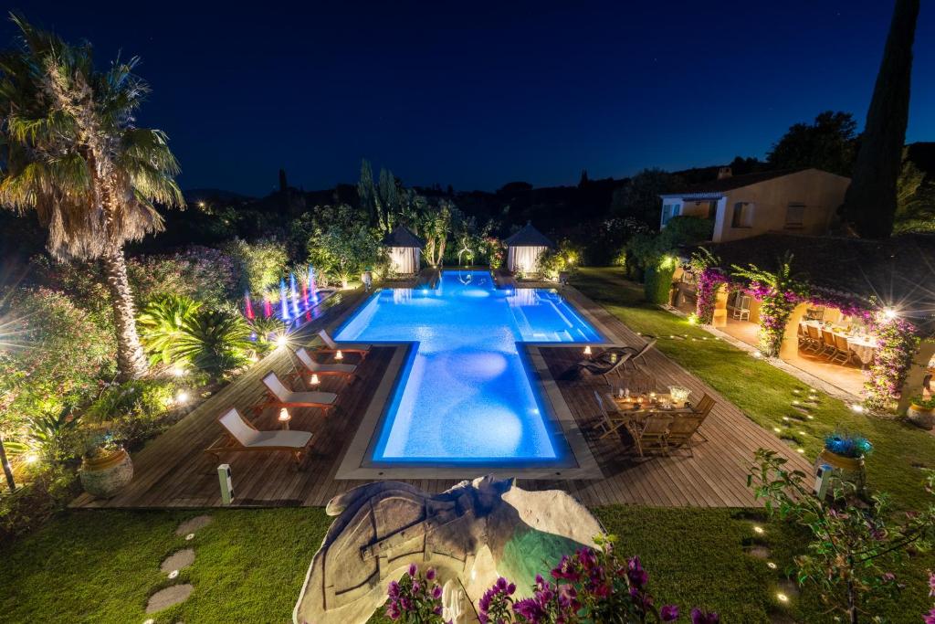 Les Arbousiers - Luxury Villa with 25m Pool & Sea-View Rooftop, Port Grimaud