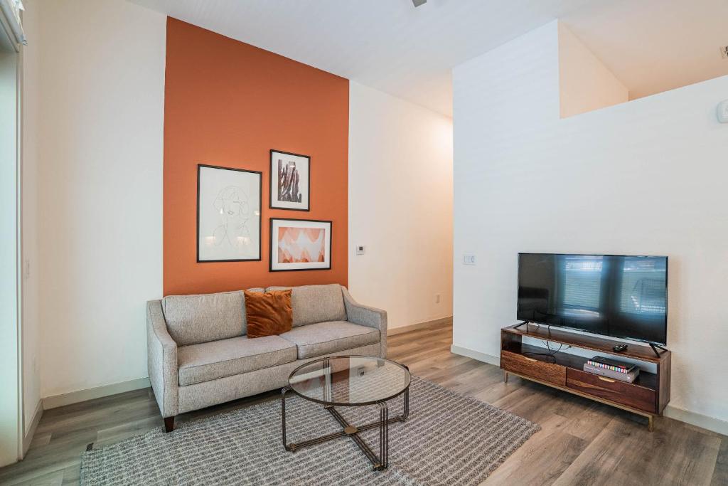 Boulevard Stays Modern Roosevelt Row Suite 1BR Pool Gym 2, Phoenix