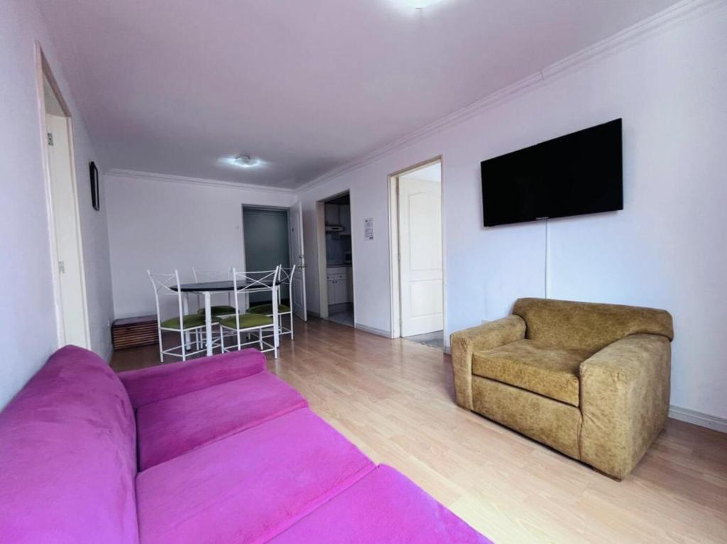 Penthouse with 2 bedrooms, 2 full bathrooms, 2 smart tv, gym, communal laundry - 2