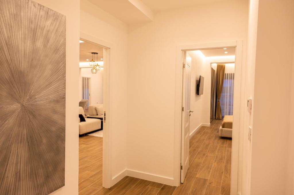sea and sun luxury apartment - 5