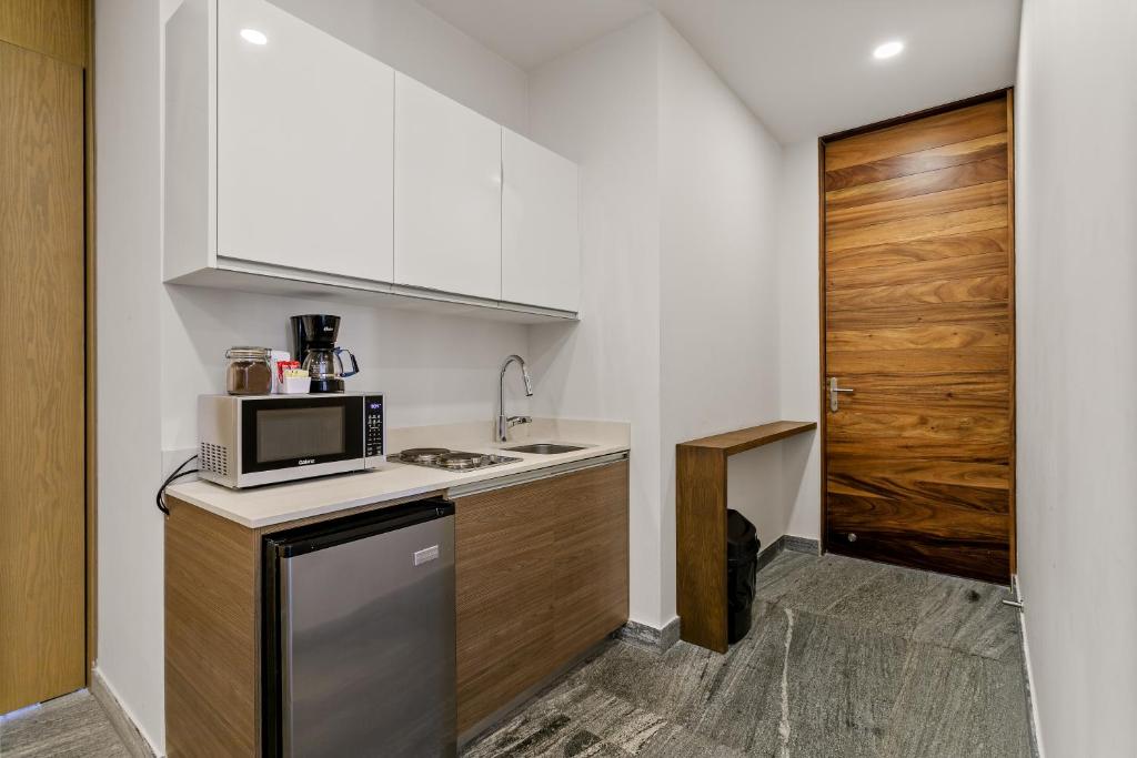 Business studio-apartment near the beach - 2
