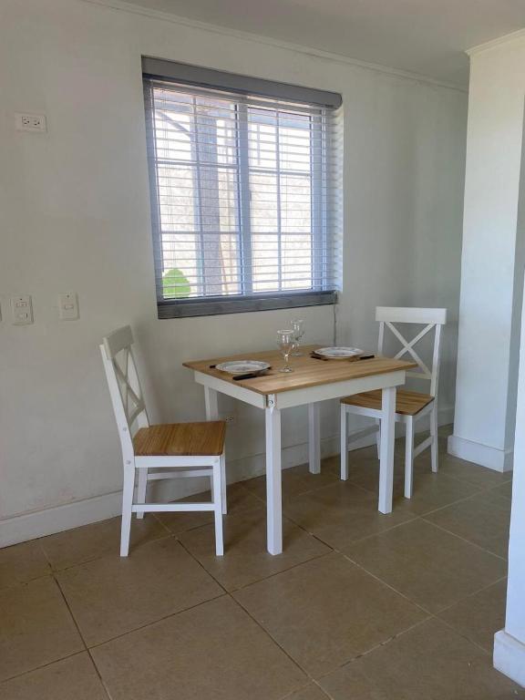 Savannah Inn Family Apartment 103 - 3