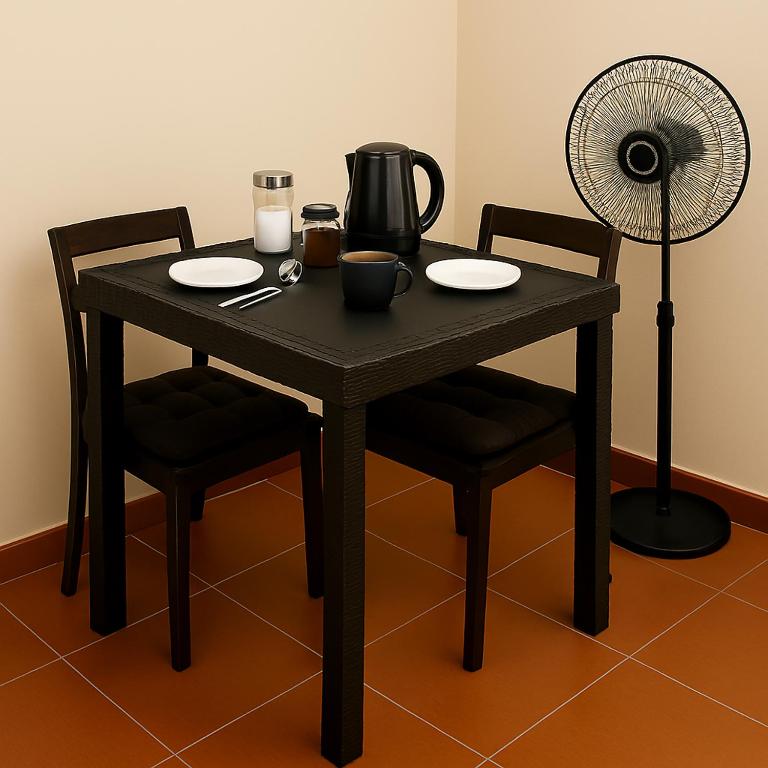 Habitación frente a centro comercial - 4