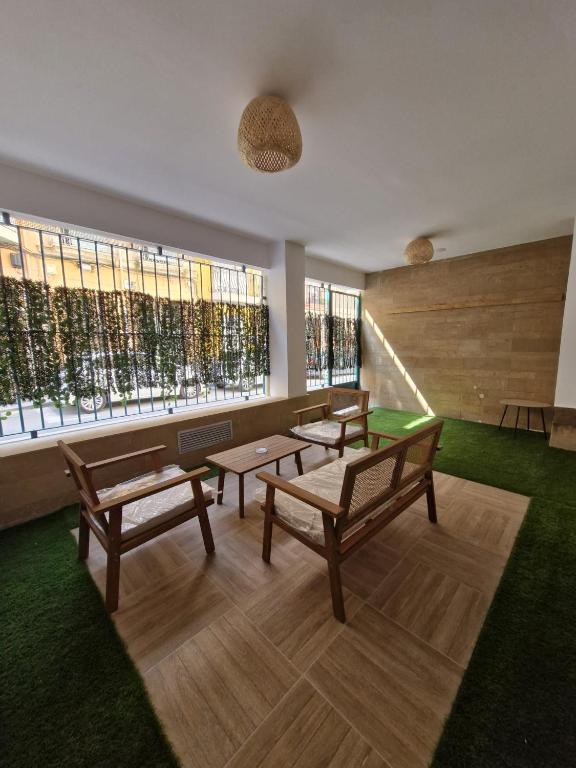 MAYCO Lovely Apartment III by SunCastle Apartamentos - 4
