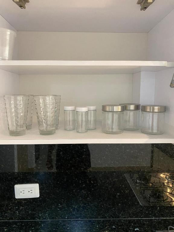 Modern apart with pool, 2bedrooms, AC and security - 4