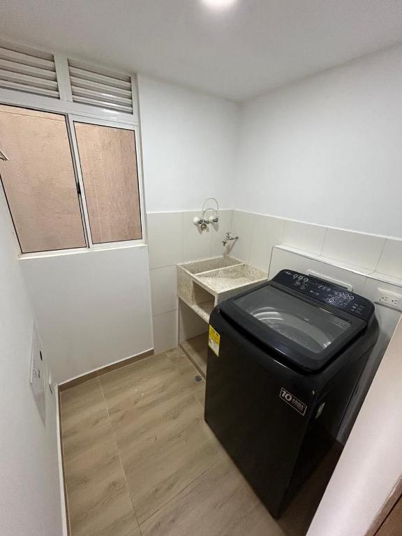 Modern apart with pool, 2bedrooms, AC and security - 5