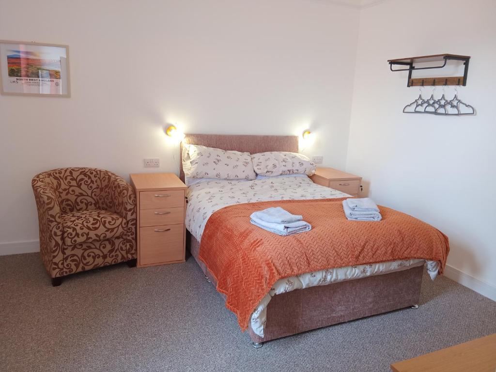 Double Ensuite - City centre homestay - Peterill Room -, Carlisle