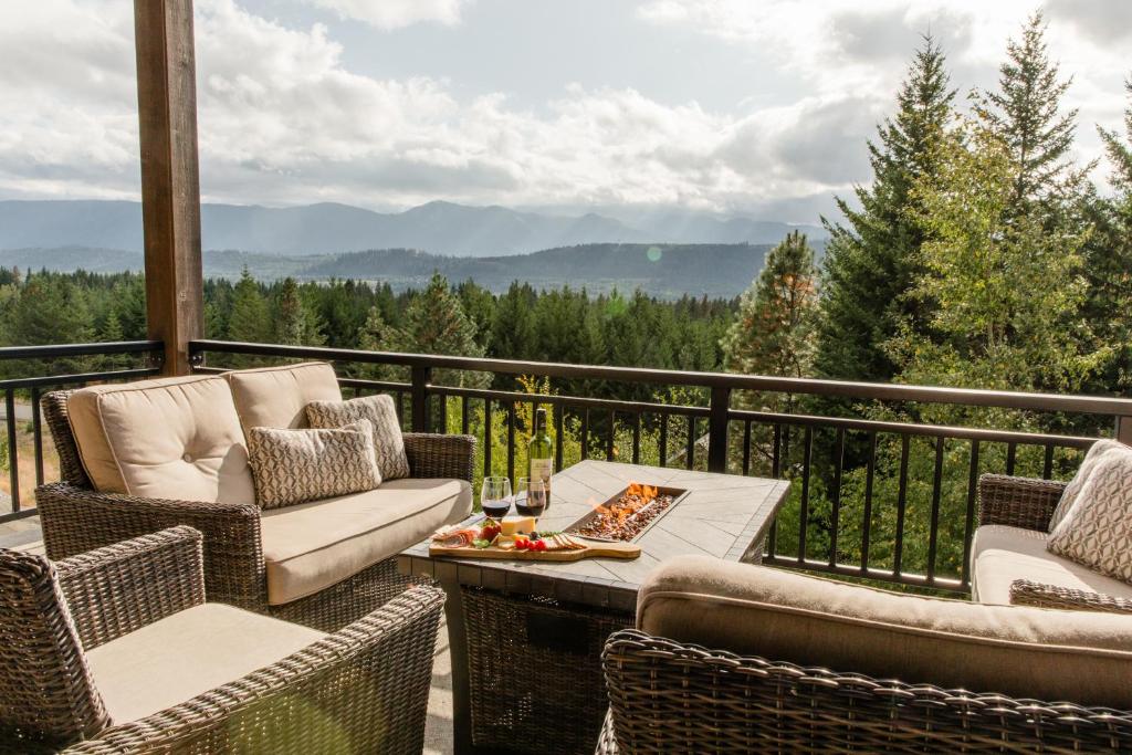 Dreamy Views, Pool Access, Game Room, Fire Pit, Ronald