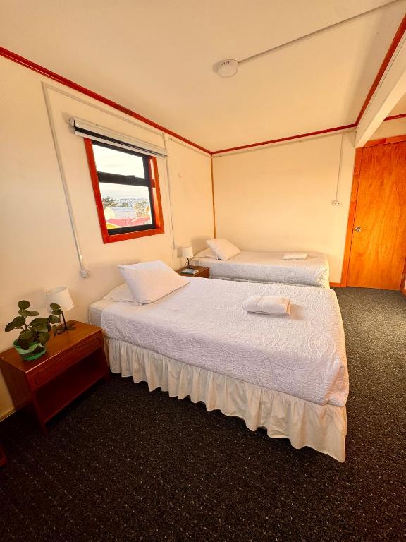 Hostal B&B Coastal Natales - 2