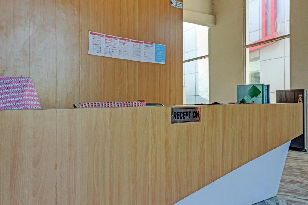 フロント・ロビー