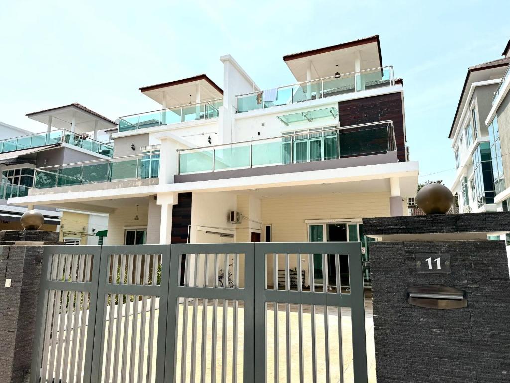 myRoom at 11, Jalan Adams Georgetown, George Town