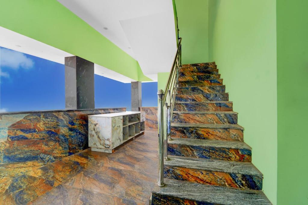 フロント・ロビー