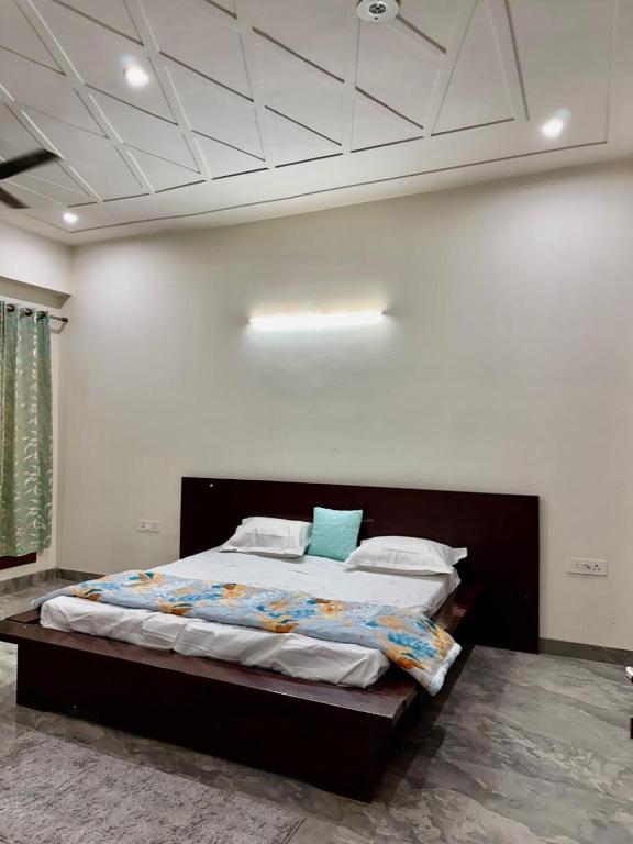 SRM Luxe, Greater Noida