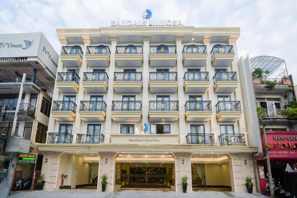 Sandals Mimosa, Dalat