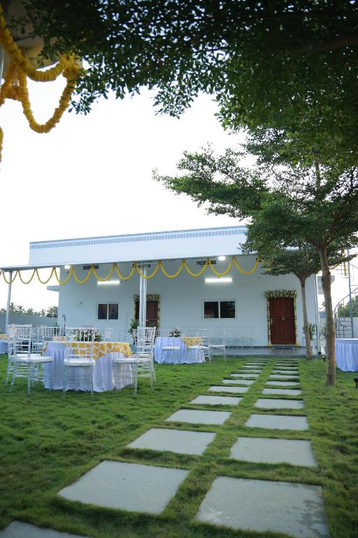 Space In Guest House, Bhīmavaram