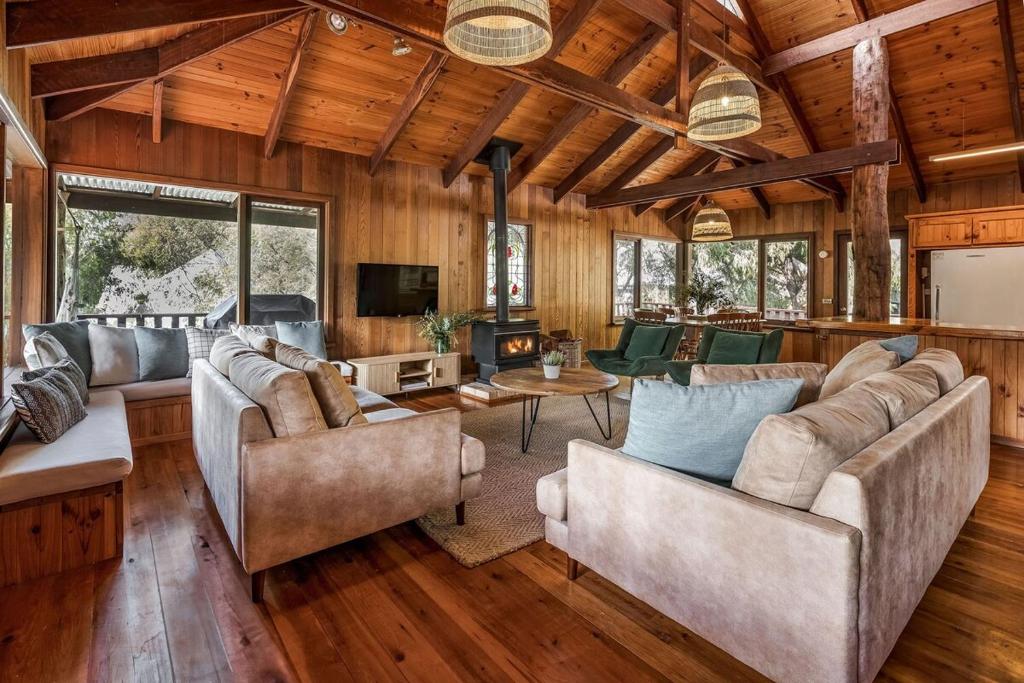 Eagle Bay Treehouse - 100m from beach, Dunsborough