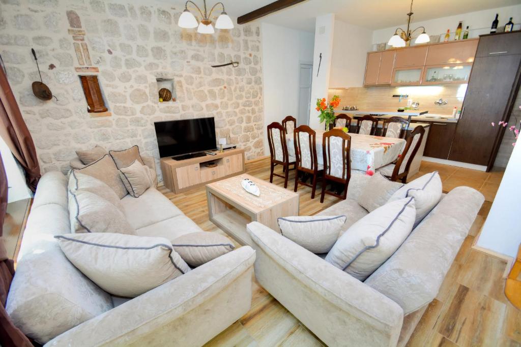 Apartments Krivokapic — Hotel in Kotor